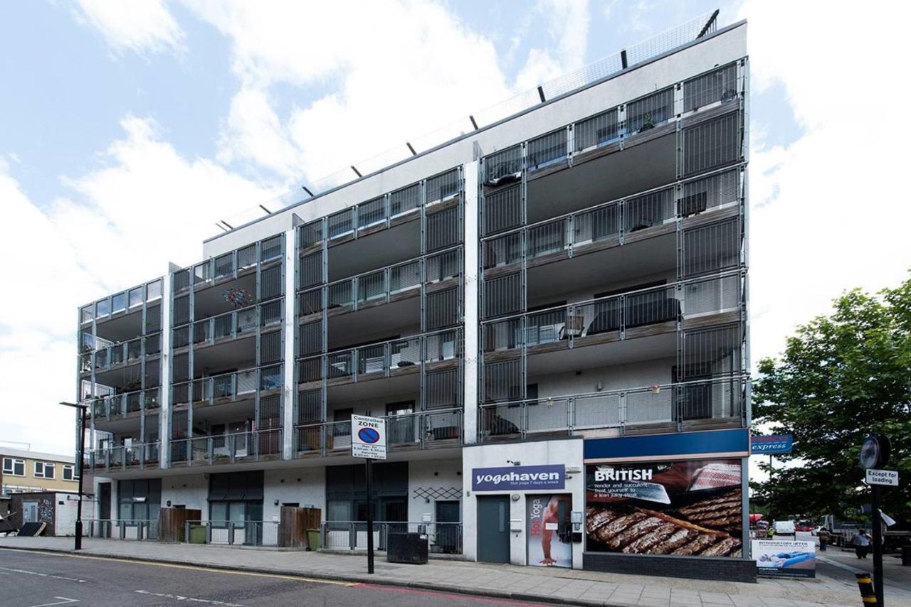 Stylish 2 Bedroom Flat With Balcony In ロンドン エクステリア 写真