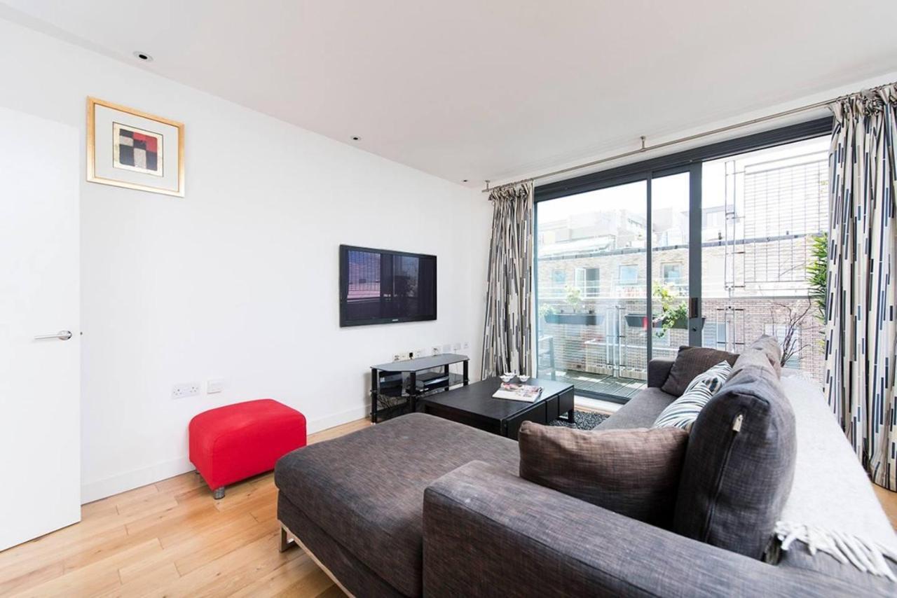 Stylish 2 Bedroom Flat With Balcony In ロンドン エクステリア 写真